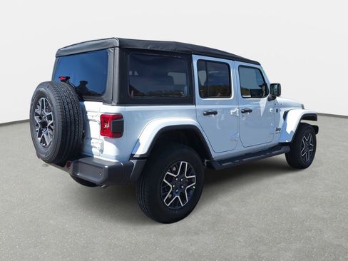 New 2026 Jeep Wrangler Unlimited Sahara AWD/4WD image 5