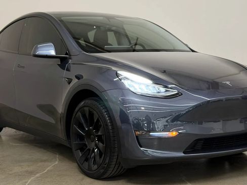 Used 2020 Tesla Model Y Long Range AWD/4WD image 2