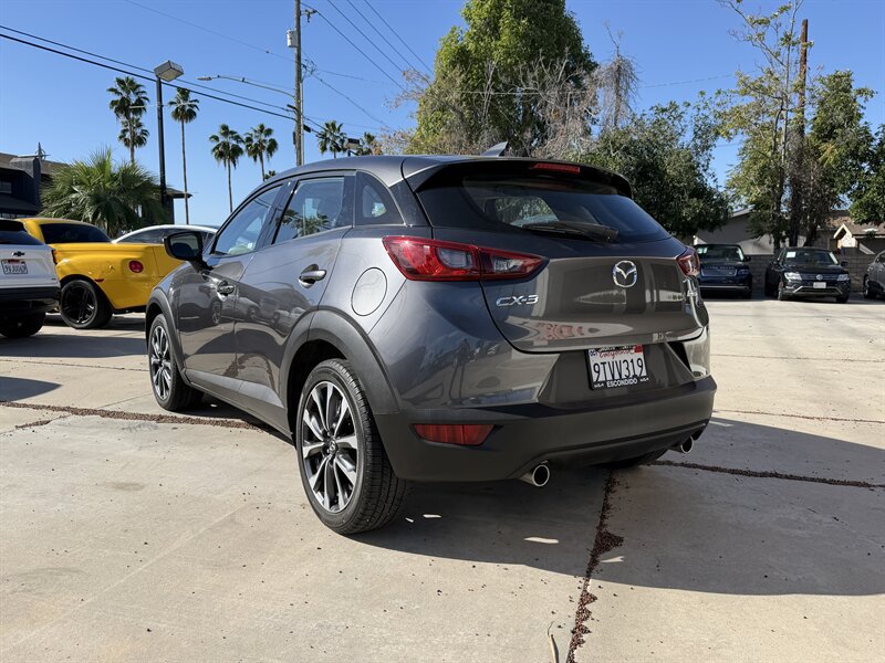 Used 2019 MAZDA CX-3 Touring FWD image 3