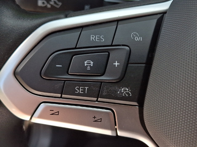 Used 2023 Volkswagen Jetta SE FWD image 27