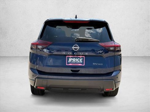 Used 2024 Nissan Rogue SV AWD/4WD image 6
