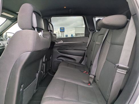 Used 2020 Jeep Grand Cherokee Laredo image 26