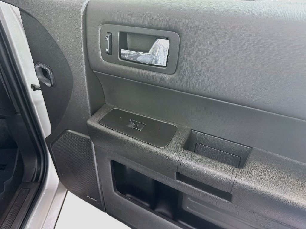 Used 2019 Ford Flex SE FWD image 29