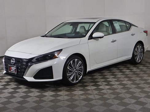 Used 2023 Nissan Altima 2.5 SL AWD/4WD image 10