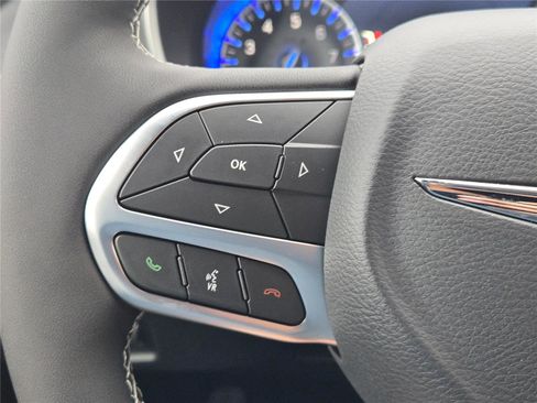 New 2026 Chrysler Pacifica Select image 30