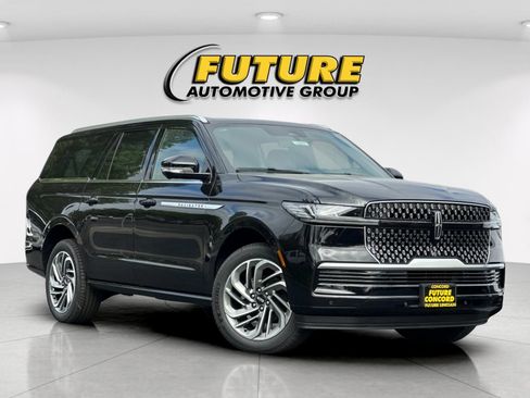 New 2026 Lincoln Navigator L Reserve AWD/4WD image 1