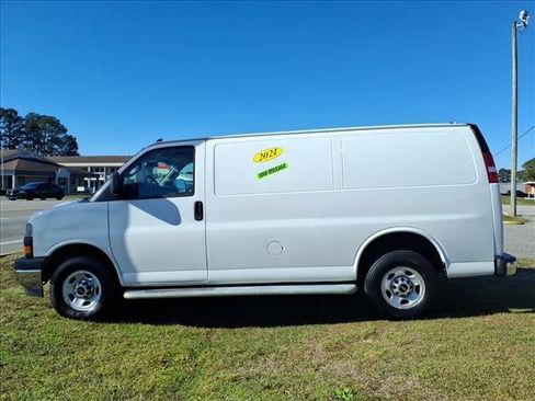 Used 2021 GMC Savana 2500 w/ Driver Convenience Package image 10