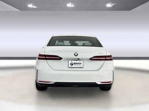 New 2027 BMW 530i RWD image 10