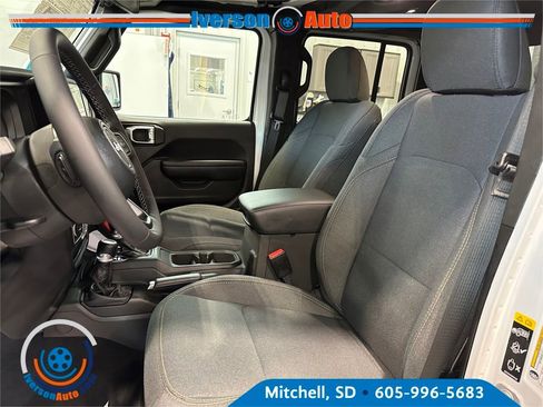 New 2026 Jeep Gladiator Sport image 15