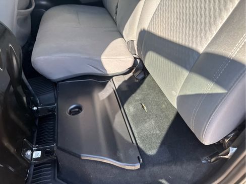 Used 2020 Toyota Tacoma SR AWD/4WD image 31