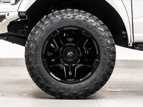 Used 2024 Ford F150 Lariat w/ FX4 Off-Road Package image 16