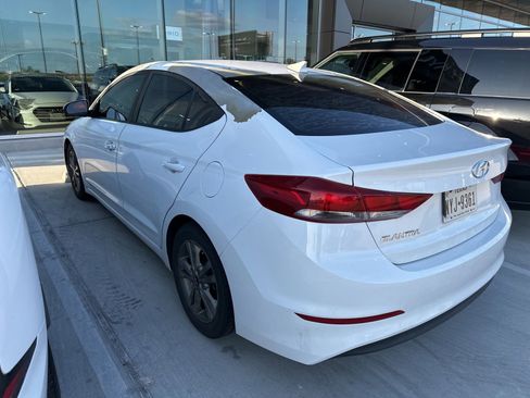 Used 2018 Hyundai Elantra Value Edition FWD image 11