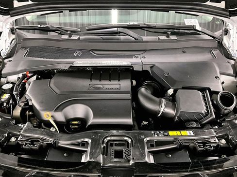 New 2025 Land Rover Discovery Sport S image 12