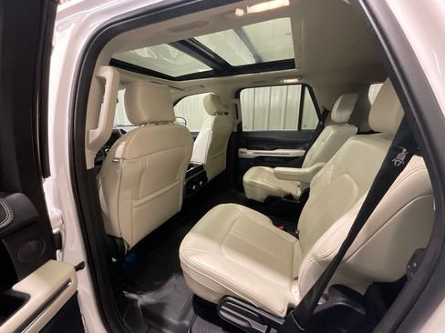 Used 2019 Ford Expedition Platinum RWD image 13