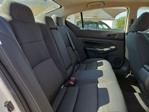 Used 2025 Nissan Altima 2.5 SV FWD image 17
