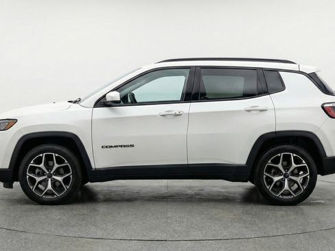 Used 2025 Jeep Compass Limited AWD/4WD image 5