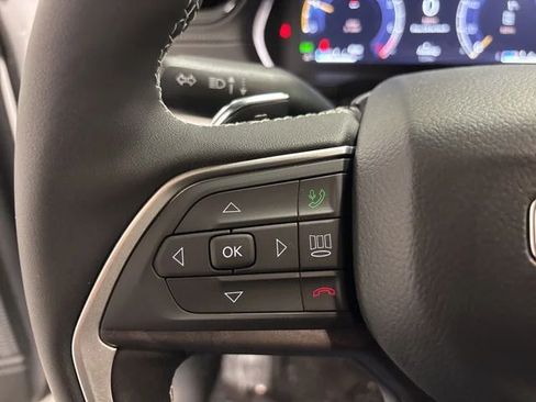 Used 2026 Jeep Grand Cherokee Altitude AWD/4WD image 18