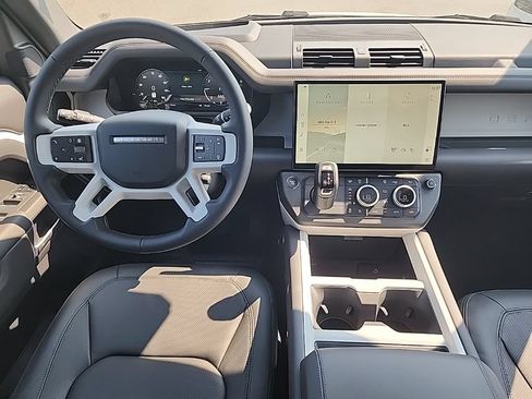 New 2026 Land Rover Defender 110 X-Dynamic SE AWD/4WD image 22