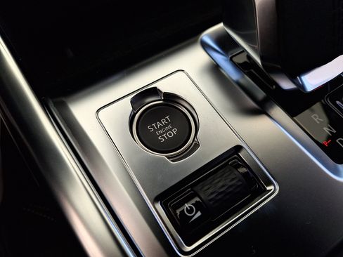New 2024 Jaguar XF R-Dynamic SE AWD/4WD image 18