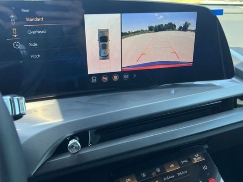 New 2026 Cadillac Vistiq Sport image 17