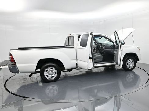 Used 2012 Toyota Tacoma 2WD Access Cab image 49