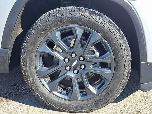 Used 2021 Chevrolet Traverse RS image 8