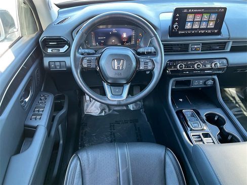 Used 2023 Honda Pilot Elite image 24