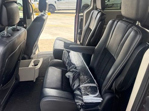 Used 2018 Dodge Grand Caravan SXT FWD image 20