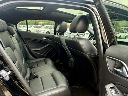 Used 2019 Mercedes-Benz GLA 250 4MATIC image 17