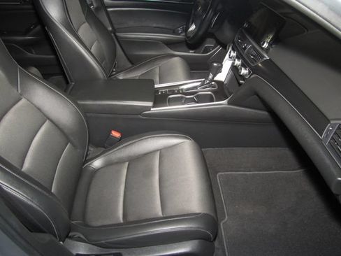Used 2022 Honda Accord Sport image 19