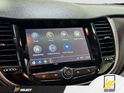 Used 2018 Chevrolet Trax LT w/ LT Convenience Package FWD image 17