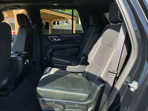 Used 2023 GMC Yukon SLT w/ SLT Premium Package AWD/4WD image 15