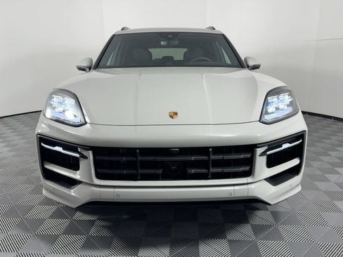 Used 2026 Porsche Cayenne S image 6