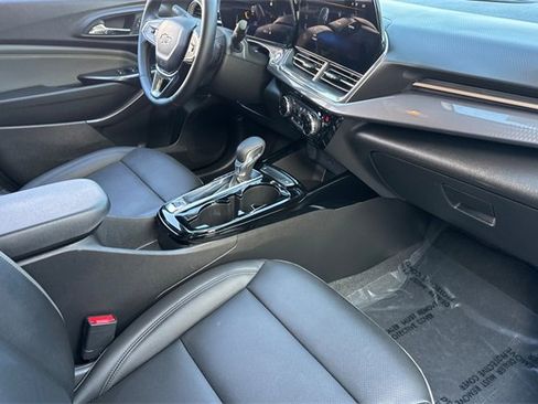 Used 2025 Chevrolet Trax ACTIV w/ Driver Confidence Package image 19