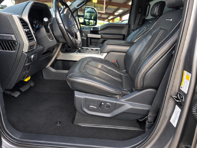 Used 2022 Ford F250 Platinum AWD/4WD image 3