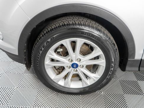 Used 2019 Ford Escape SE image 24