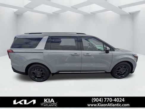 New 2026 Kia Carnival SX image 2