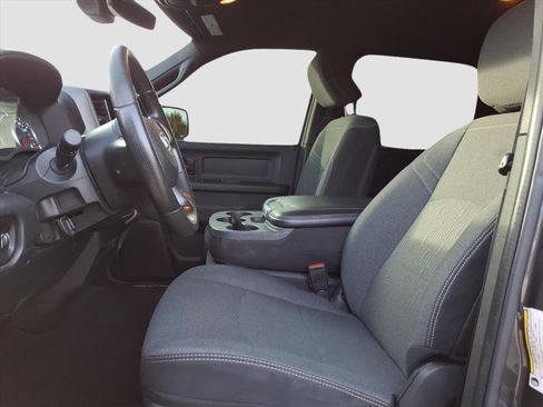 Used 2022 RAM 2500 Tradesman image 21