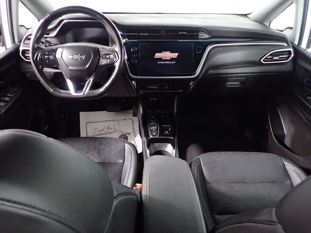 Used 2022 Chevrolet Bolt LT w/ Infotainment Package FWD image 33