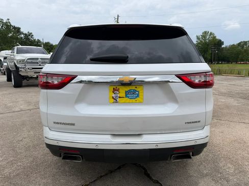 Used 2019 Chevrolet Traverse Premier w/ Driver Confidence II Package FWD image 4