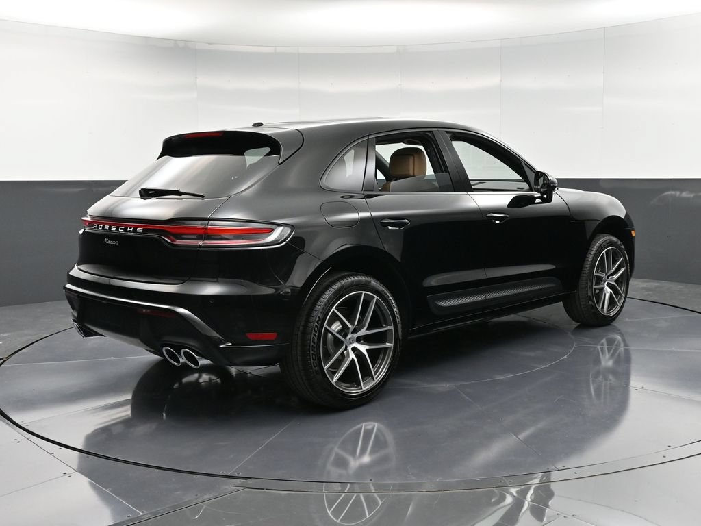 Certified 2026 Porsche Macan AWD/4WD image 8