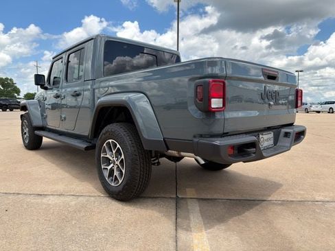 New 2026 Jeep Gladiator Sport AWD/4WD image 15