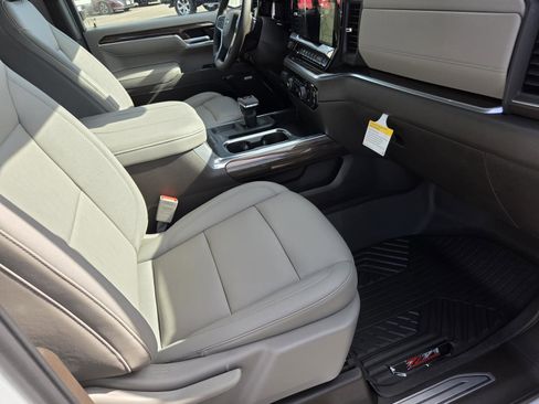 New 2026 Chevrolet Silverado 1500 LT Trail Boss w/ Convenience Package II AWD/4WD image 9