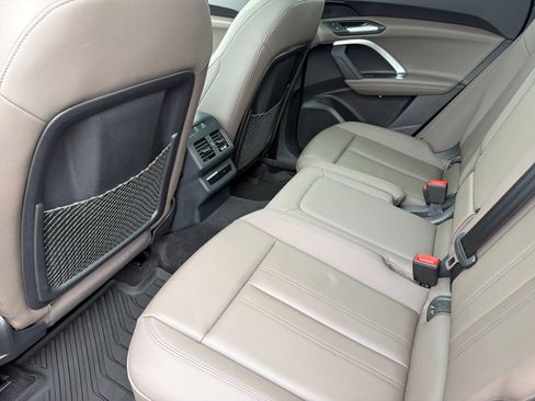 Used 2025 Audi Q5 Premium w/ Convenience Package AWD/4WD image 12