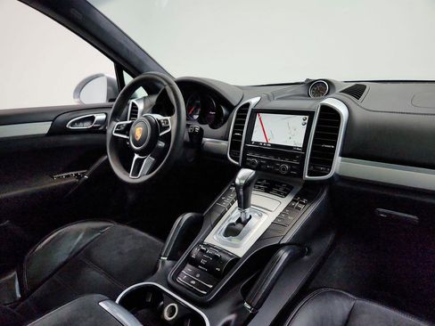 Used 2016 Porsche Cayenne GTS AWD/4WD image 25