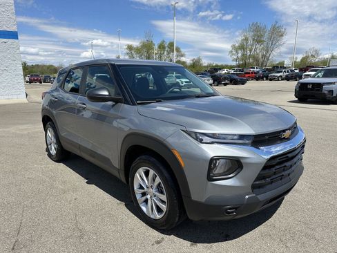Used 2023 Chevrolet TrailBlazer LS FWD image 10