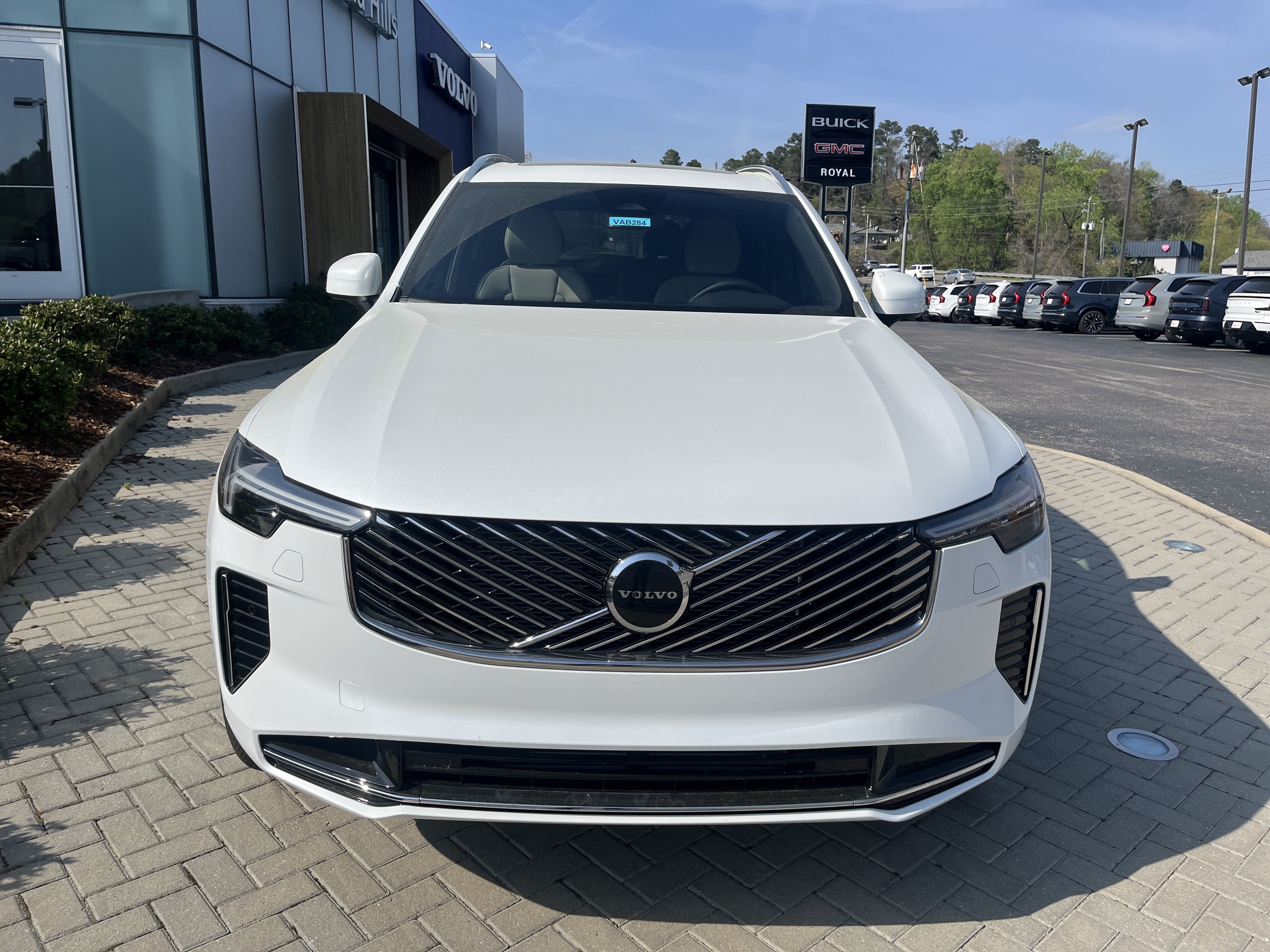 New 2026 Volvo XC90 T8 Core w/ Protection Package Premier AWD/4WD image 9