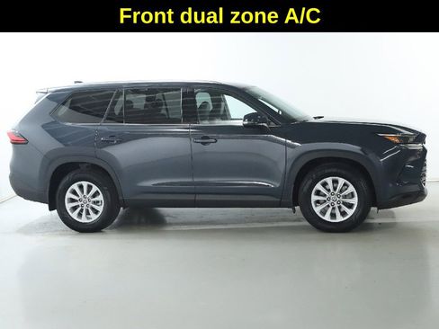 Used 2024 Toyota Grand Highlander XLE image 11