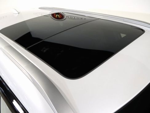 Used 2023 Mitsubishi Outlander SEL image 9