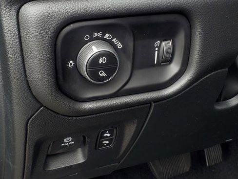 New 2026 RAM 1500 4x4 Crew Cab image 13